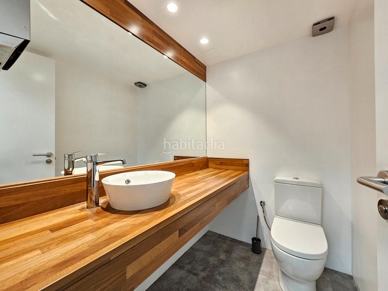 Foto bf55531f-4d61-438e-ab54-04d90eeff272. Rent office space with heating parking in Barri de les Corts Barcelona