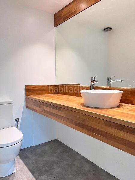 Foto dffb38de-7ef1-42fc-b9b4-ff3b3a51d824. Rent office space with heating parking in Barri de les Corts Barcelona