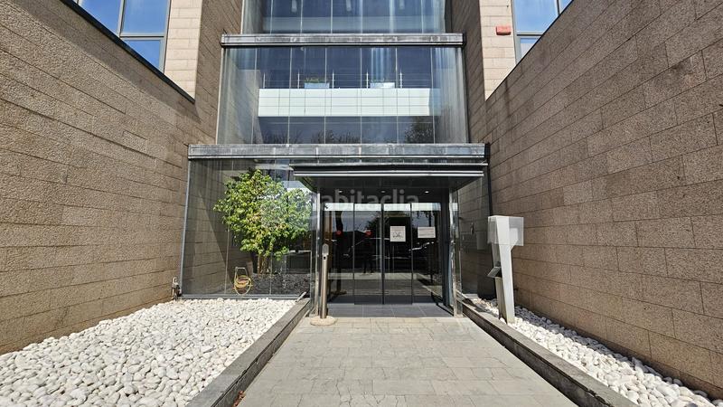 Foto 277cc54a-02d0-4e1e-b807-701fe399f847. Lloguer oficina amb calefacció aparcament a Volpelleres Sant Cugat del Vallès