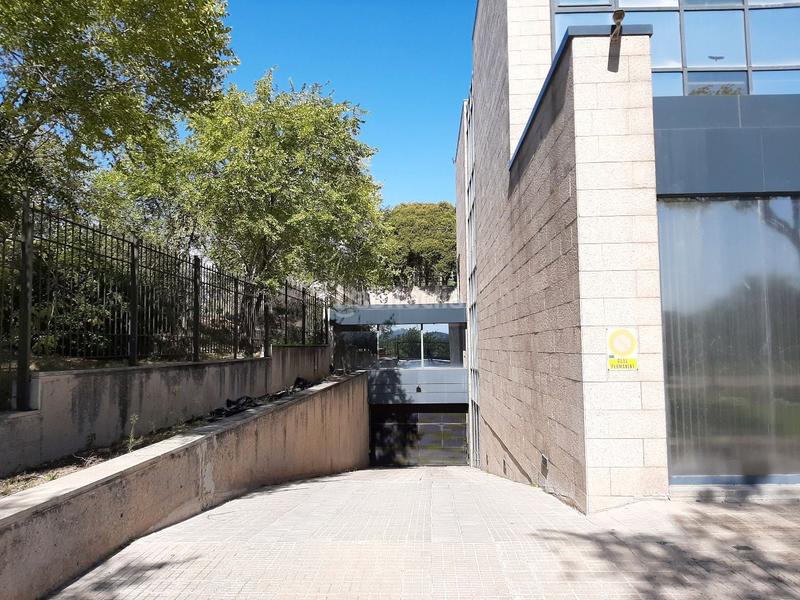 Foto ddb57bc9-467a-4eb5-a5eb-7749a9c3f7c9. Location bureau avec chauffage parking dans Volpelleres Sant Cugat del Vallès