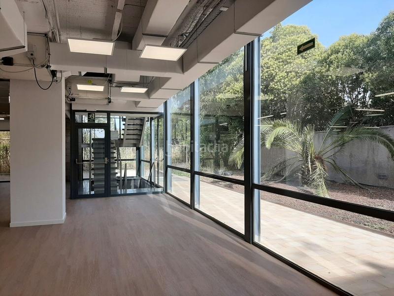 Foto 0d705567-055c-41d8-b363-6fa7afdfa729. Rent office space with heating parking in Volpelleres Sant Cugat del Vallès