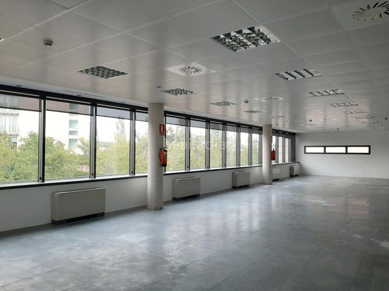 Foto 717cd331-b088-4de1-be36-a666b96e2fd6. Location bureau dans desconocido 1 dans Bellaterra