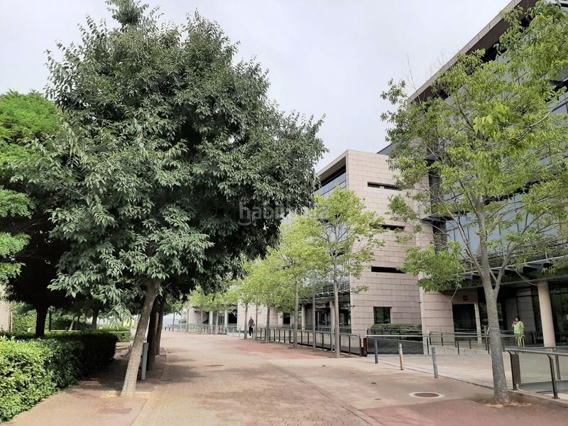 Foto 9d8cccab-b809-4227-b791-ba5fa4be3868. Location bureau dans desconocido 1 dans Bellaterra