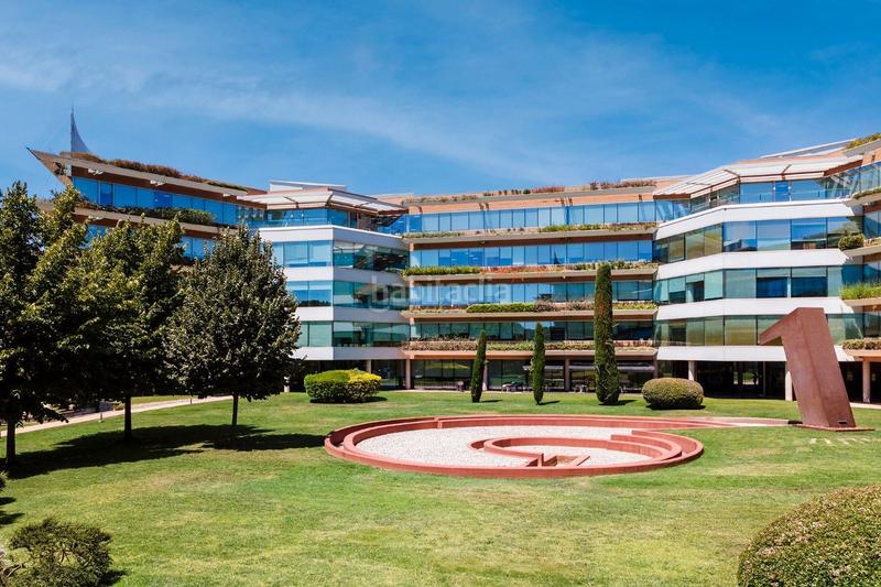 Foto 8c192aea-6e36-4500-bab6-91e1aaac615c. Lloguer oficina amb calefacció aparcament a Volpelleres Sant Cugat del Vallès