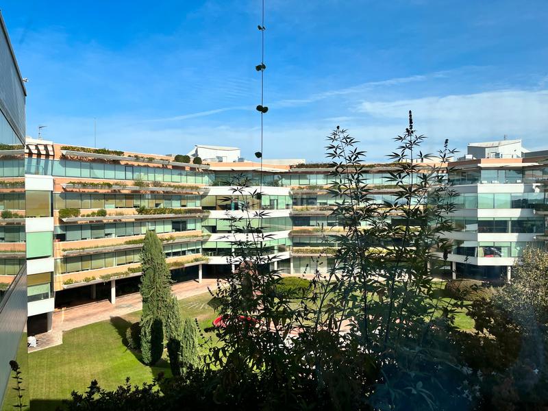 Foto 16eff7e3-3f5a-4338-bbb6-cd3ad2fa7694. Location bureau avec chauffage parking dans Volpelleres Sant Cugat del Vallès