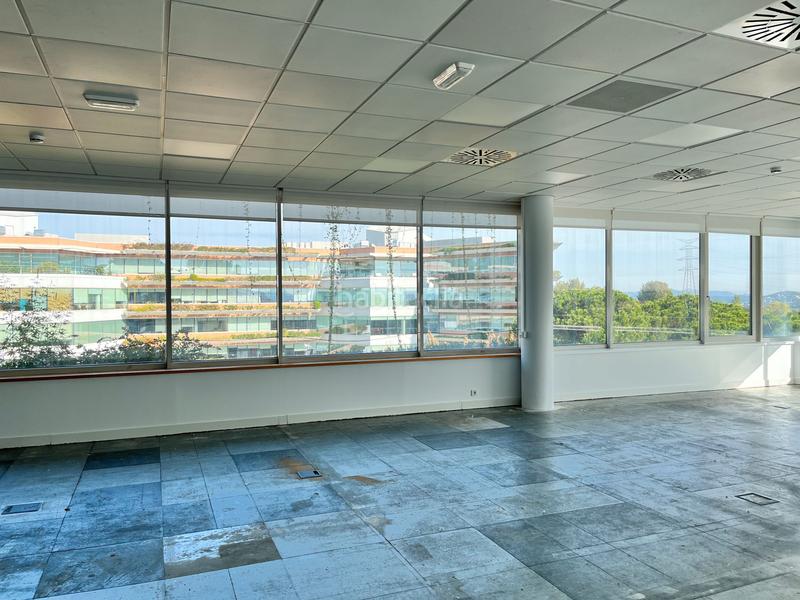 Foto 928bd22f-97db-4b04-a183-3506304cfffa. Location bureau avec chauffage parking dans Volpelleres Sant Cugat del Vallès