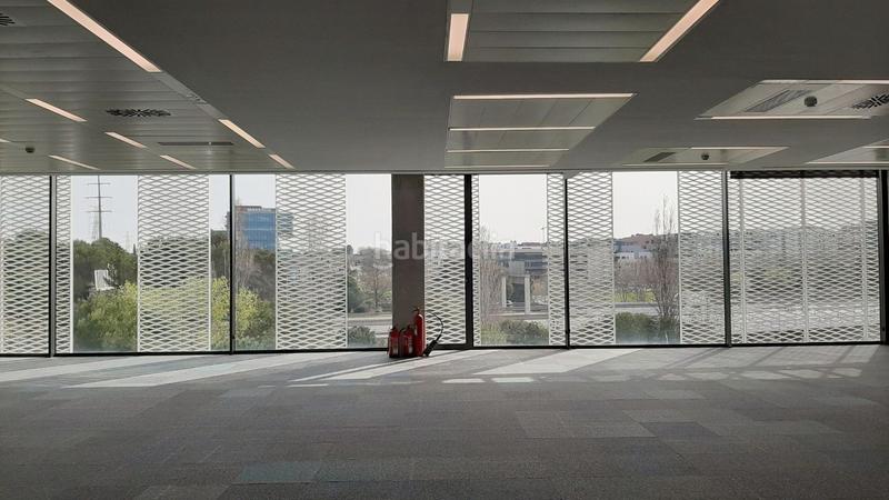 Foto 7114b2e9-84a2-48d9-9ae0-7626cf0e93c1. Lloguer oficina amb calefacció aparcament a Volpelleres Sant Cugat del Vallès