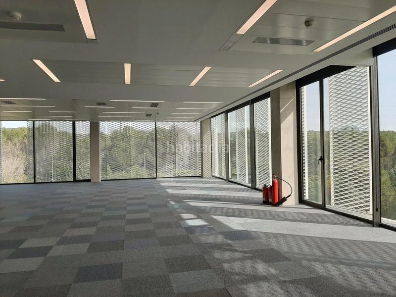 Foto de3a789a-3540-4fd2-a120-1e1f994a4d5b. Lloguer oficina amb calefacció aparcament a Volpelleres Sant Cugat del Vallès