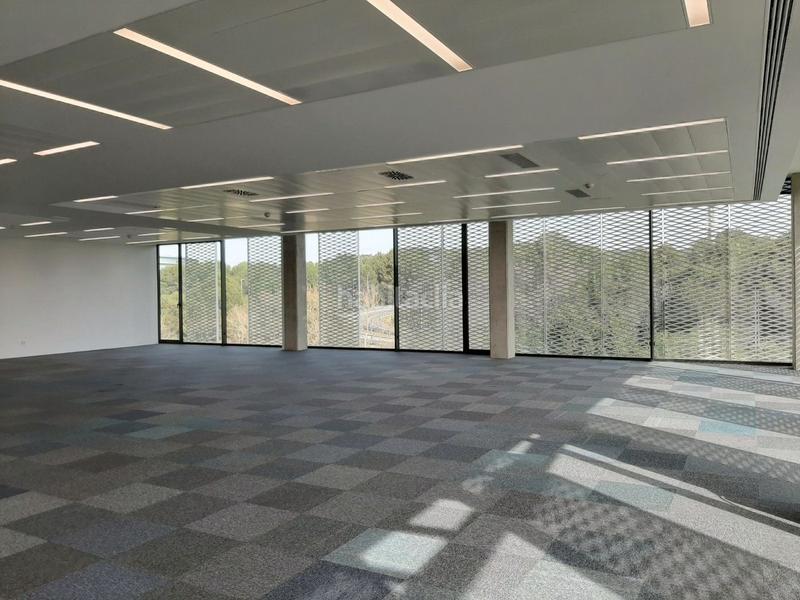 Foto f1bd24a9-d618-4ab6-b9d4-9ffe07e3866c. Lloguer oficina amb calefacció aparcament a Volpelleres Sant Cugat del Vallès