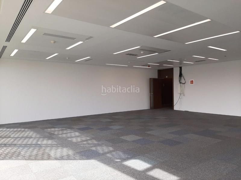 Foto 5d8b2bed-1e5a-43f7-a097-5eaf2d789293. Location bureau avec chauffage parking dans Volpelleres Sant Cugat del Vallès