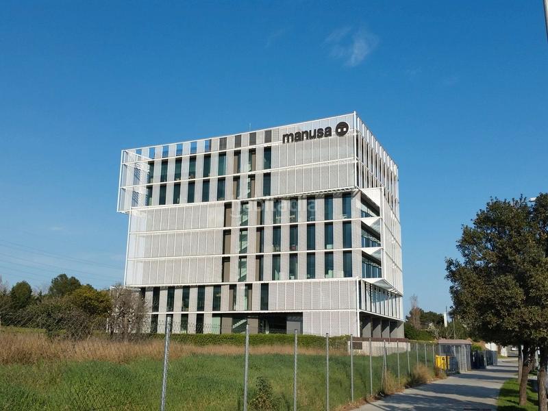 Foto 5faa444f-2abd-41b8-ba60-3ef8684e034b. Location bureau avec chauffage parking dans Volpelleres Sant Cugat del Vallès