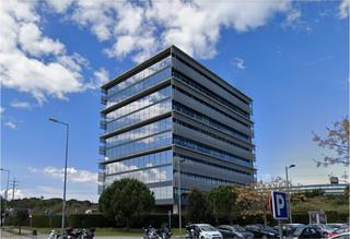 Lloguer Oficina  Avinguda de la via augusta. Oficinas en edificio comrenovado