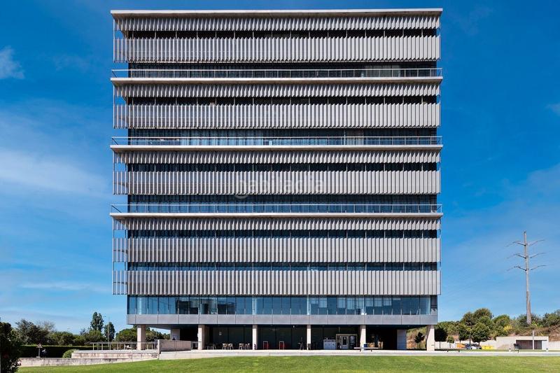 Foto b371505c-4d5b-4787-8b9e-bd35a9144558. Rent office space with heating parking in Volpelleres Sant Cugat del Vallès