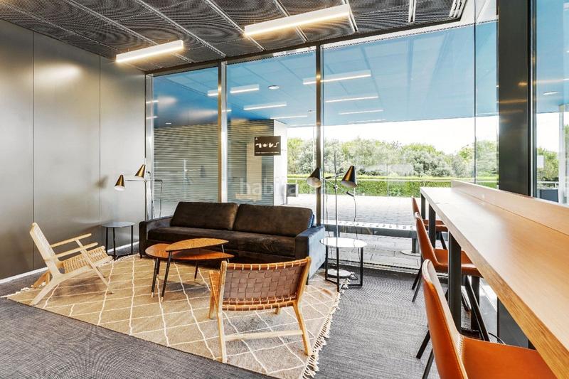 Foto ed988583-f71d-4091-8587-f6b04f3c247f. Rent office space with heating parking in Volpelleres Sant Cugat del Vallès