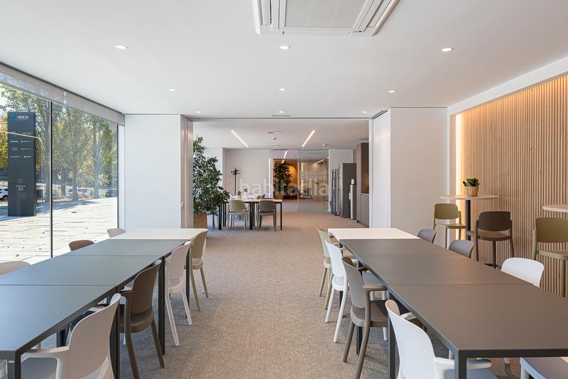 Foto 719d2a5a-1d23-43d0-ab2a-11d5ecbc7d1d. Lloguer oficina amb calefacció aparcament a Volpelleres Sant Cugat del Vallès