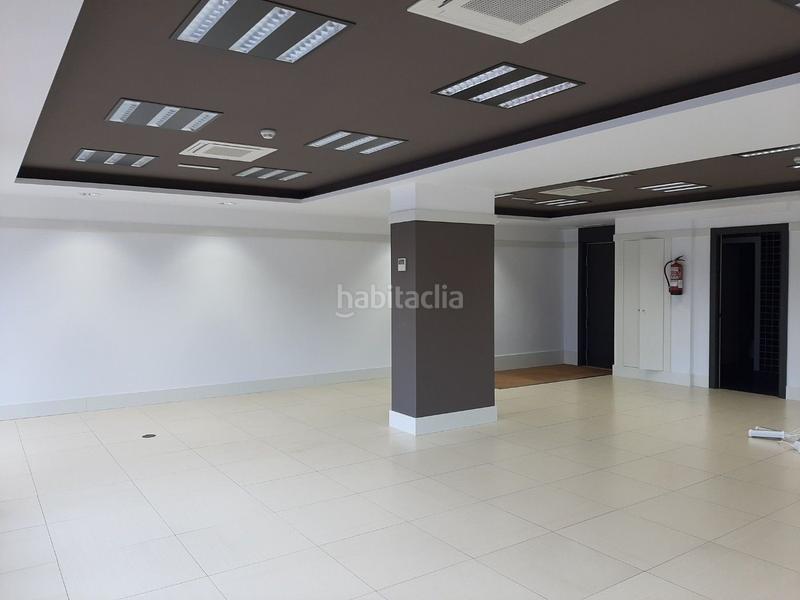 Foto 2376c59e-e570-4a80-937b-f96b1f9f3bbe. Location bureau avec chauffage parking dans Sants-Badal Barcelona