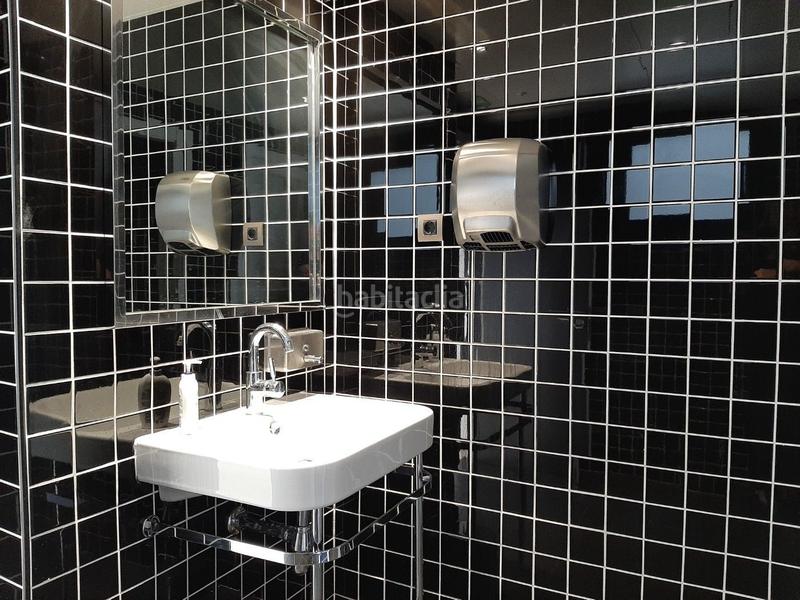 Foto 092d2d38-3aee-453d-80c6-835c7762ad16. Miete büro mit heizung parking in Sants-Badal Barcelona