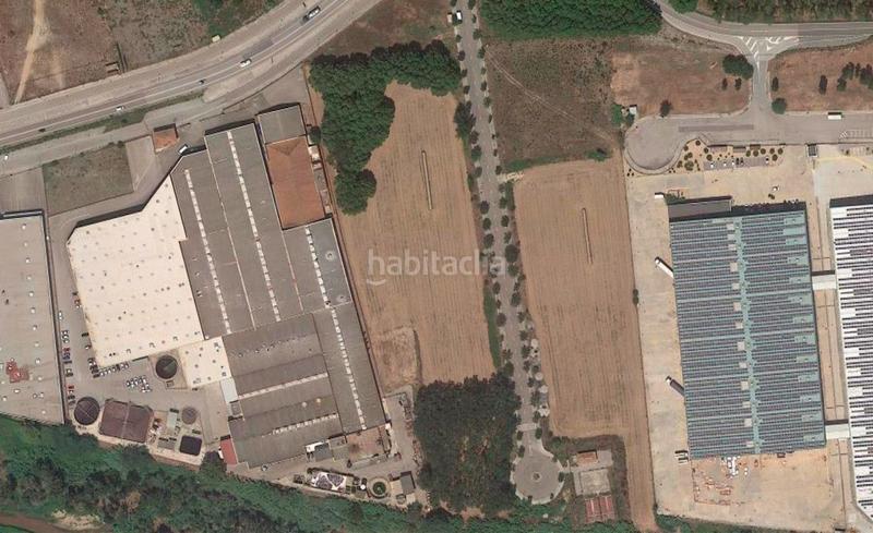 Foto 0820361e-3166-40a7-b7e3-c3d6b6d43fd3. Gewerbliches grundstück in Massanes