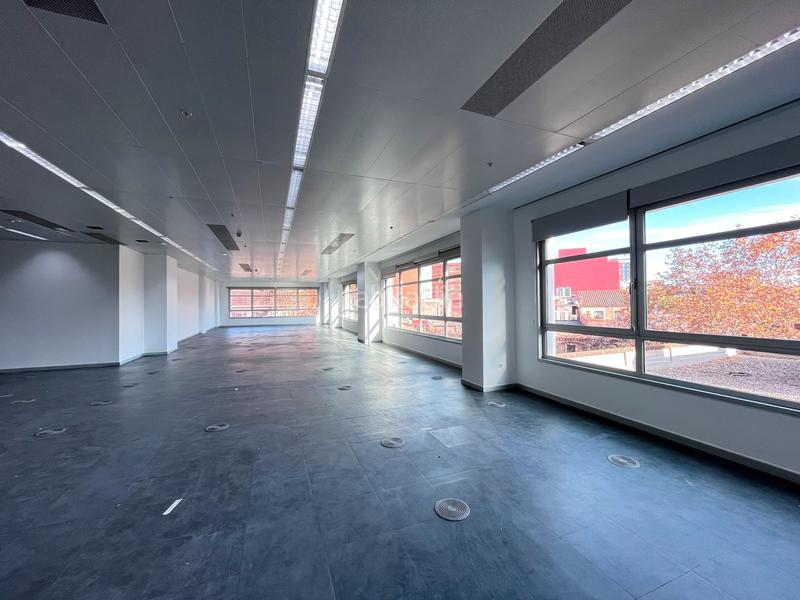 Foto 0254f6ff-a754-49be-b8b4-6237bda5a728. Rent office space with heating parking in El Parc i la Llacuna del Poblenou Barcelona