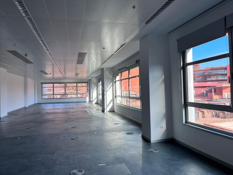 Foto 9a3aafce-fb45-4a47-884a-f0dcc8253f15. Rent office space with heating parking in El Parc i la Llacuna del Poblenou Barcelona