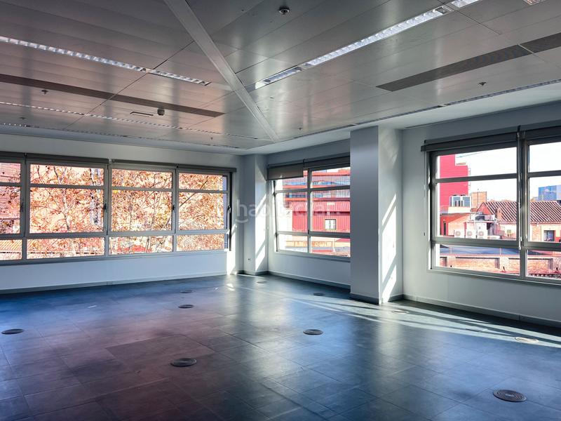 Foto abef85e5-9c1f-4f4d-977d-f72b97866f93. Rent office space with heating parking in El Parc i la Llacuna del Poblenou Barcelona