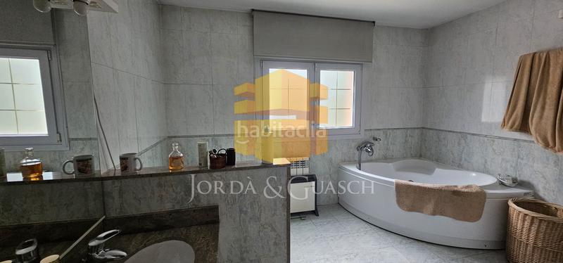 Foto e9191f1b-7815-46d5-aadf-41b7ffacc717. Chalet con riscaldamento parcheggio piscina in Arxiu Sant Cugat del Vallès