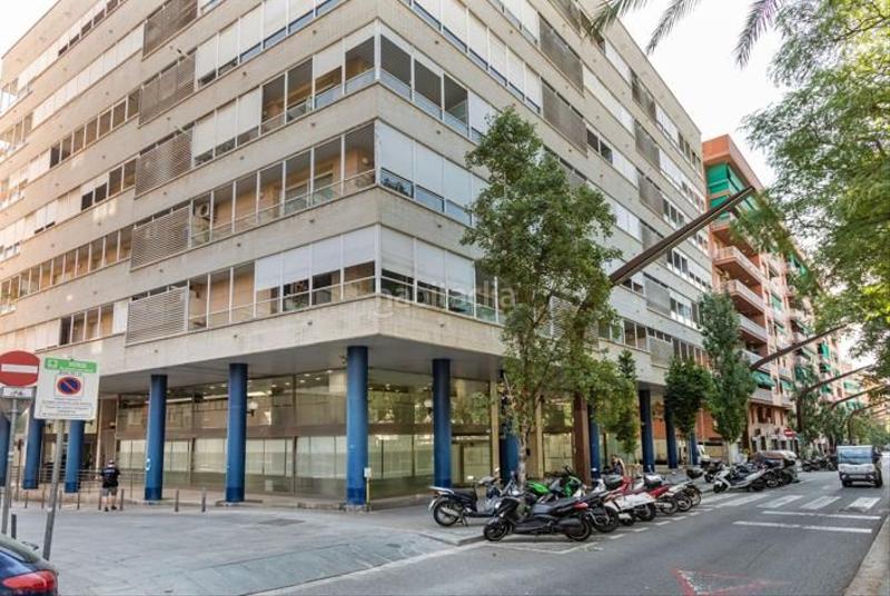 Foto 15cb89a7-8e9d-4f23-8709-6fed4593b4b6. Lloguer local comercial amb calefacció a Sants Barcelona