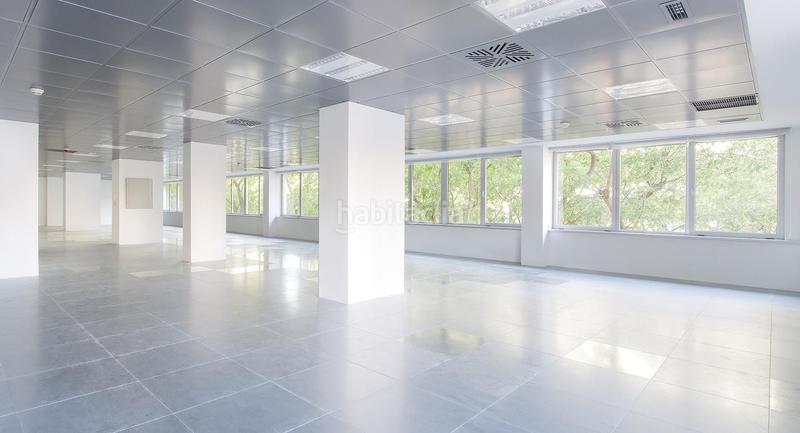 Foto 42b37a74-1321-43cf-9450-8564bc3471d7. Miete büro mit heizung in Barri de les Corts Barcelona