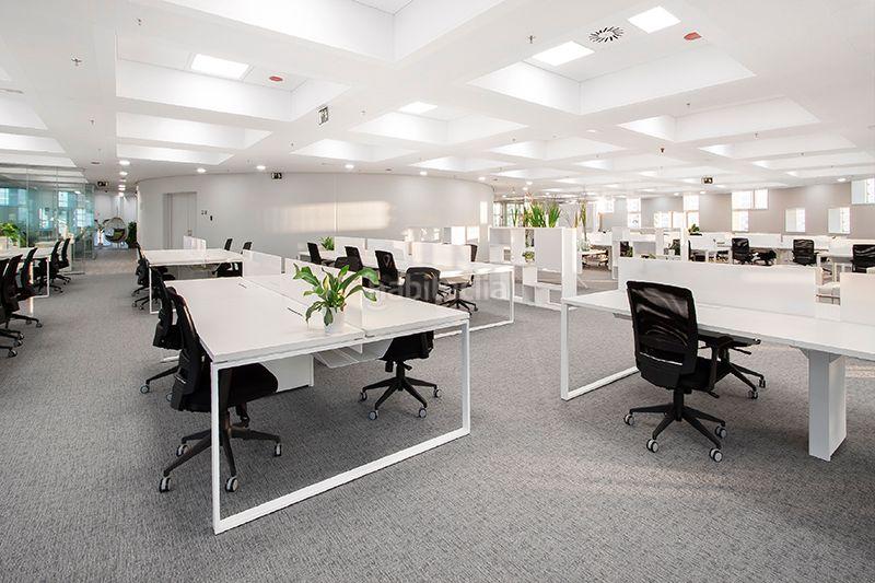 Foto 6093f1e1-9239-4280-b4fa-10ee07caafe1. Rent office space with heating parking in El Parc i la Llacuna del Poblenou Barcelona