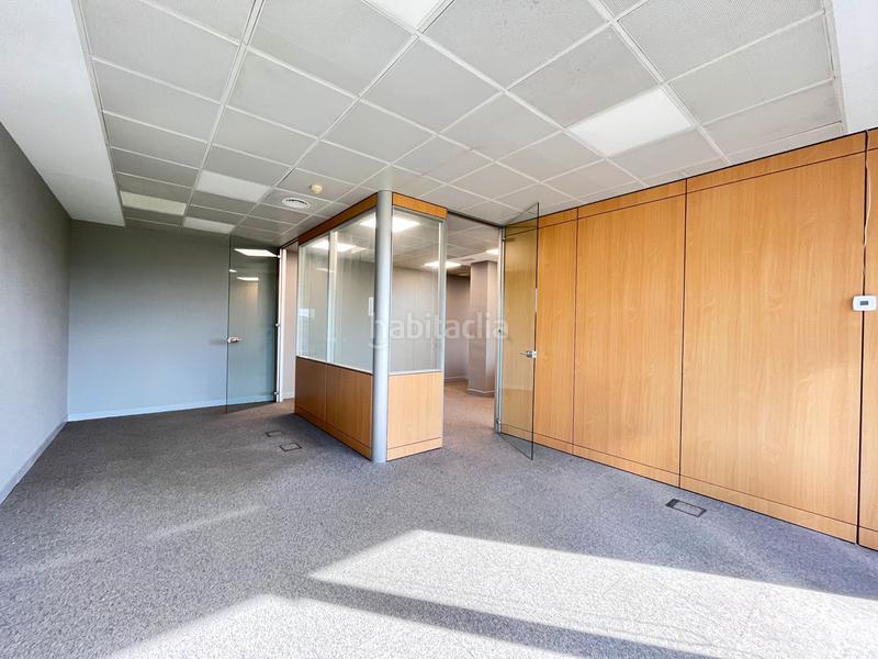 Foto b6b97bcb-817b-4b73-9cf1-c6519ede5c35. Miete büro mit heizung in Zona Industrial Prat de Llobregat (El)