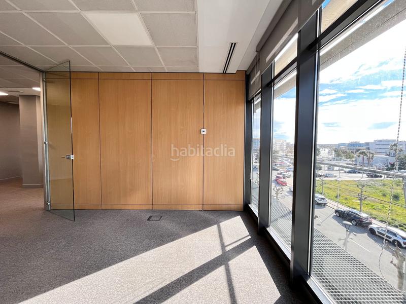 Foto e95189fc-4251-495d-8e89-4ff575c54bfa. Miete büro mit heizung in Zona Industrial Prat de Llobregat (El)