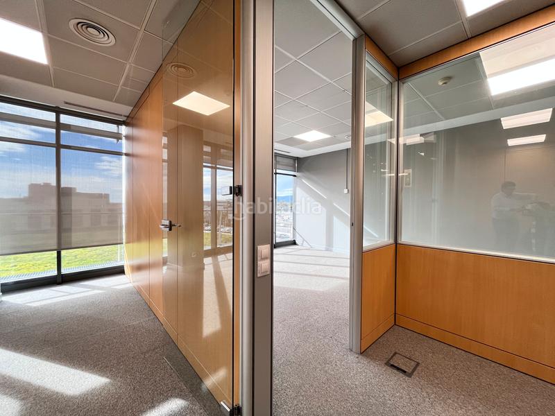 Foto 1a5b7622-2e46-4be9-8f86-fd1602da4408. Lloguer oficina amb calefacció a Zona Industrial Prat de Llobregat (El)