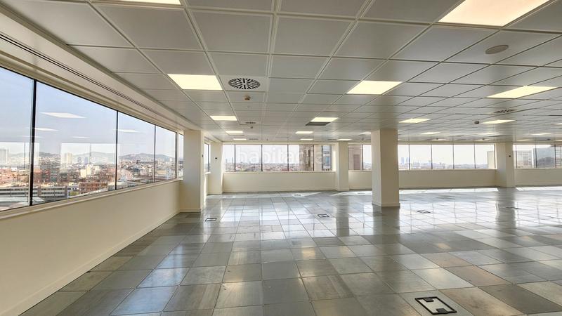 Foto 23280034-4b0e-4f66-88e3-2e6684e3ffee. Location bureau avec chauffage parking dans Sants Barcelona