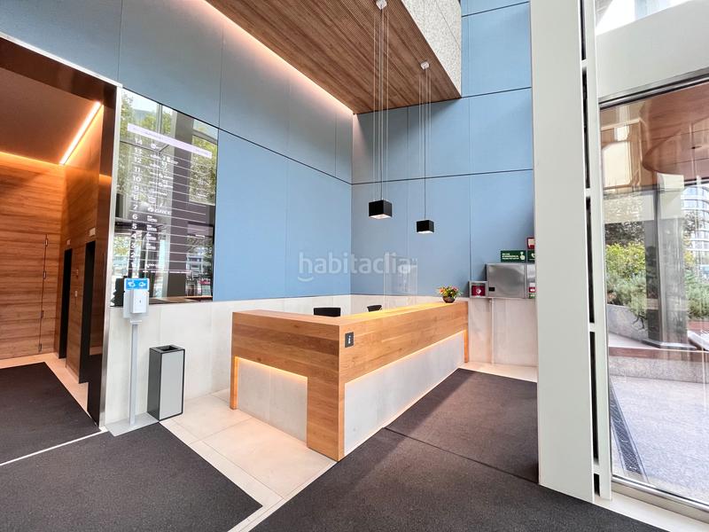 Foto 6f1a466e-20c9-4e5c-b9ba-f98533a3145a. Rent office space with heating parking in Sants Barcelona