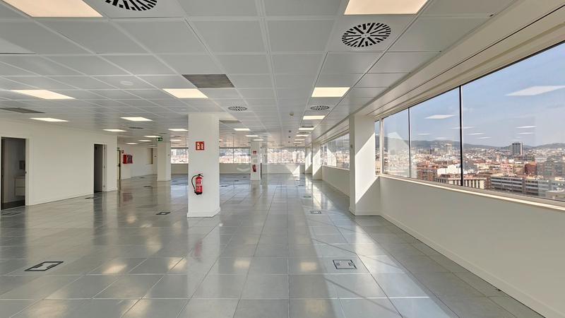 Foto 3b43b249-3e7d-47f9-b455-2536c8772aaf. Alquiler oficina en Sants Barcelona