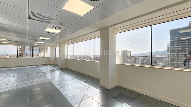 Foto 721f8d8d-91d5-4bb1-9621-7b237b365ce3. Alquiler oficina en Sants Barcelona