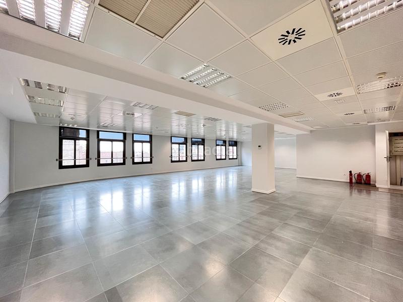 Foto 45dba9e1-4b85-4b90-8775-f370b4c75c12. Location bureau avec chauffage dans Gòtic Barcelona