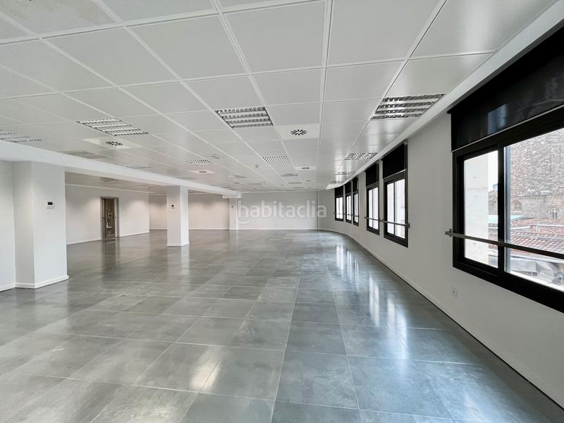 Foto 19eac88e-a750-4b54-9fc2-3cf924086f6b. Rent office space with heating in Gòtic Barcelona