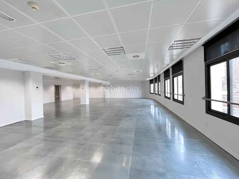 Foto 5da98b84-f044-4c4e-a2a2-d24f19110926. Rent office space with heating in Gòtic Barcelona
