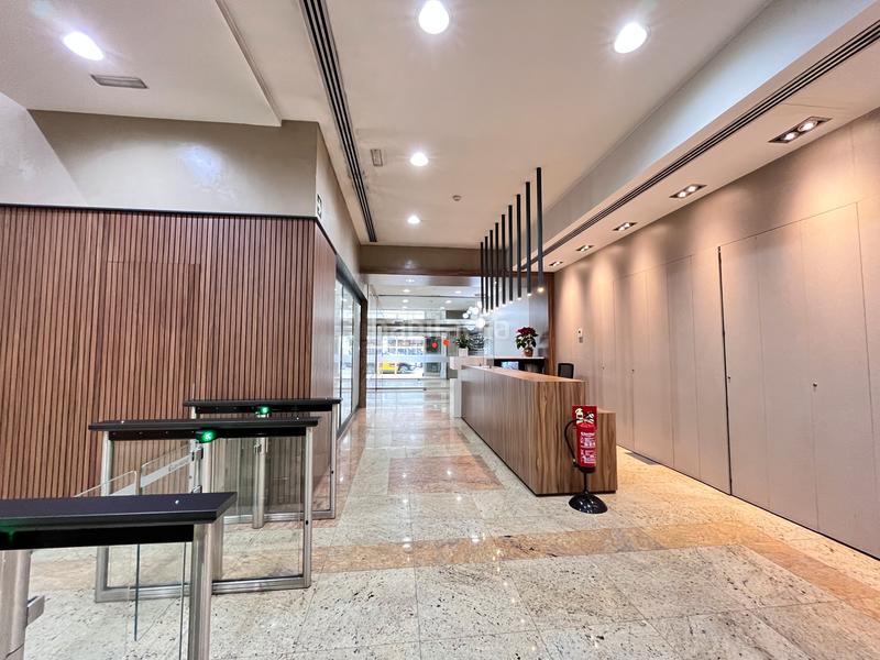 Foto 7aa1fb2c-35ac-4ecb-b10b-4371a6c878b2. Rent office space with heating in Gòtic Barcelona
