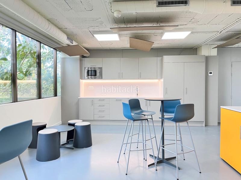 Foto 5db2cdf0-230c-40d4-8159-cc9a3a71c59b. Alquiler oficina en Sant Joan-TV3 Sant Joan Despí