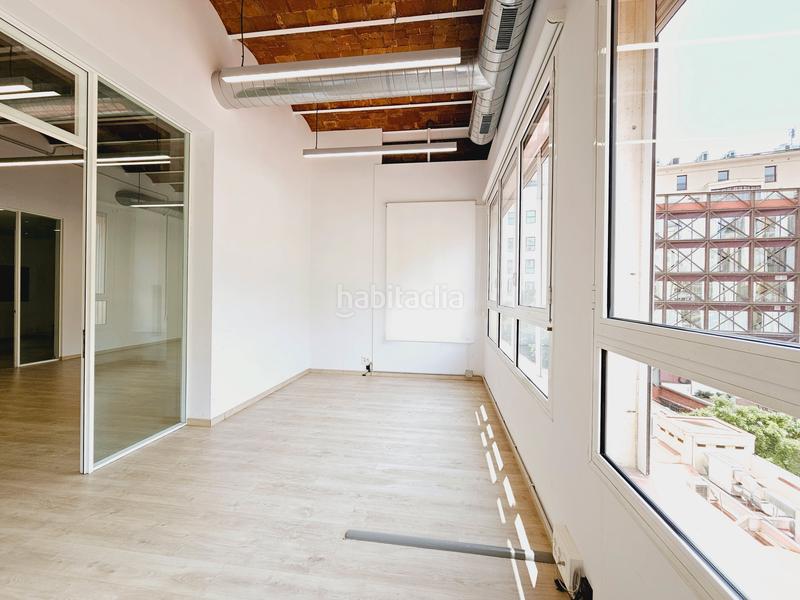 Foto f34a731e-19c6-439b-b172-105adf196842. Location bureau dans Dreta de l´Eixample Barcelona