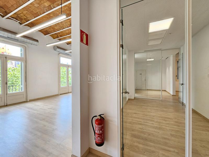 Foto fe52058e-3245-47af-bea3-483f4fd79ea1. Location bureau dans Dreta de l´Eixample Barcelona