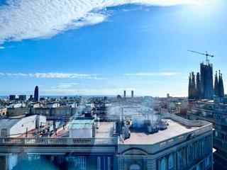 Lloguer Oficina  Carrer de lepant. 500 m2 con luz y vistas  espectaculares en sagrada familia
