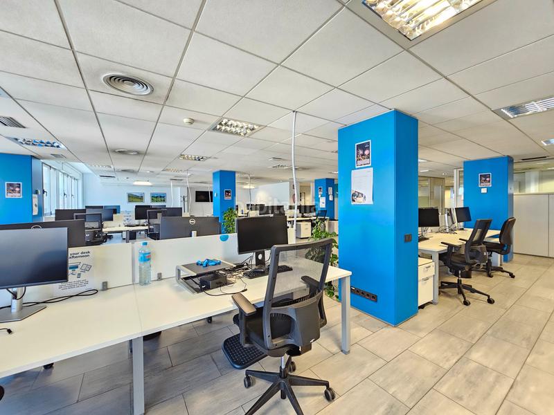 Foto a894d48c-8f5f-4c93-ac23-6c2ad4f76a1a. Lloguer oficina amb calefacció aparcament a Sant Gervasi - Galvany Barcelona