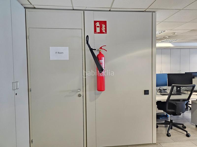 Foto ce70b554-28b7-402d-905d-a707d03e7c60. Lloguer oficina amb calefacció aparcament a Sant Gervasi - Galvany Barcelona