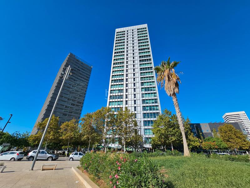 Foto f6e5bdc8-34a5-4aa2-8e71-053a149abd3b. Location bureau avec chauffage parking dans Santa Eulàlia Hospitalet de Llobregat (L´)