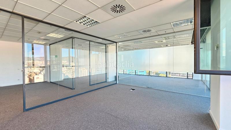 Foto 739501a4-1e9c-476b-9429-a903f24afc66. Rent office space with heating parking in Santa Eulàlia Hospitalet de Llobregat (L´)