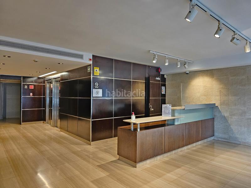 Foto c344fffb-88ed-4f3e-9e3d-b9cc230a4d1b. Rent office space with heating in Sagrada Família Barcelona