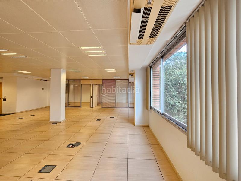 Foto c9ec3d5b-f982-47af-aa48-52355bc59392. Rent office space with heating in Sagrada Família Barcelona